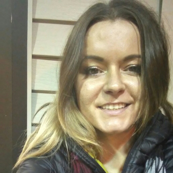 Meet your Posher, Michelle - Picture 2 of 4